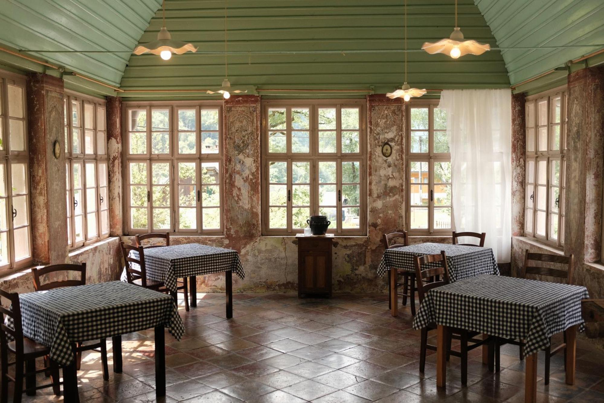 Gorska Roza Acomodação com café da manhã Log pod Mangartom Exterior foto